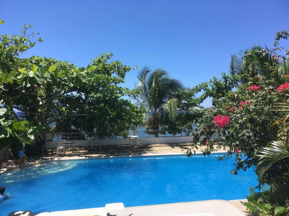 Ucoy Beach Resort Libertad Exterior foto
